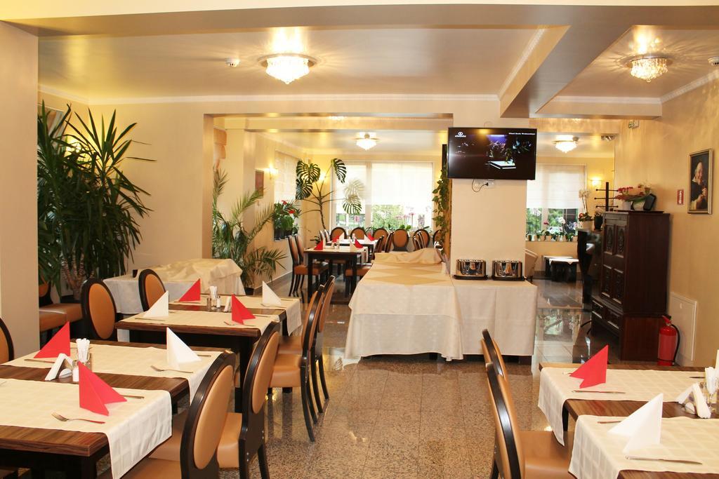 Hotel Crisalpin Poiana Brasov Ngoại thất bức ảnh