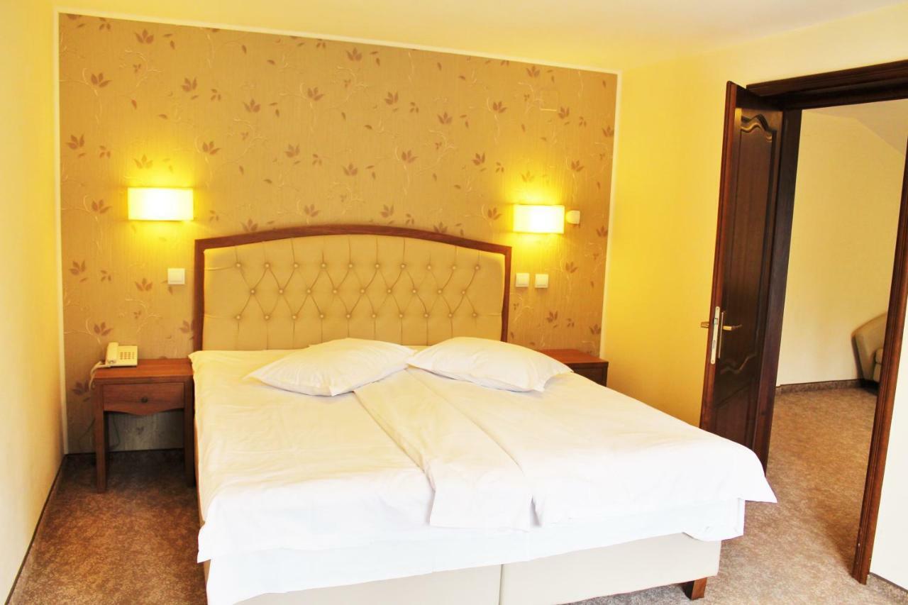Hotel Crisalpin Poiana Brasov Ngoại thất bức ảnh